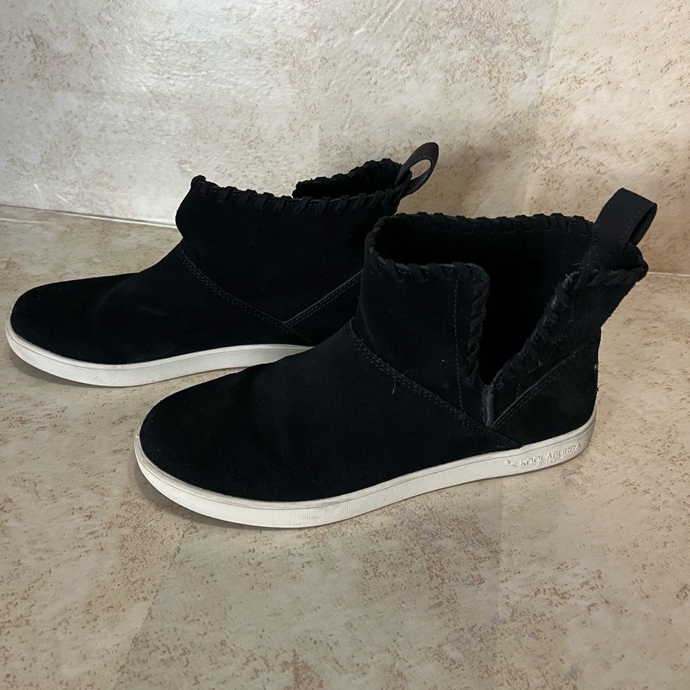 Kookaburra by Ugg sneaker ankle booties